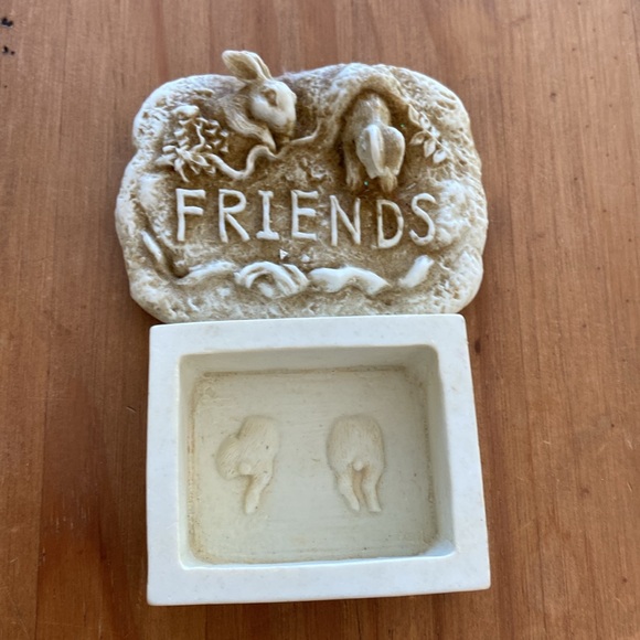 Hen-Feathers Best Friends Rabbit Trinket Box - Picture 7 of 7